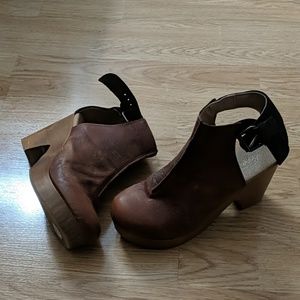 Free people clogs